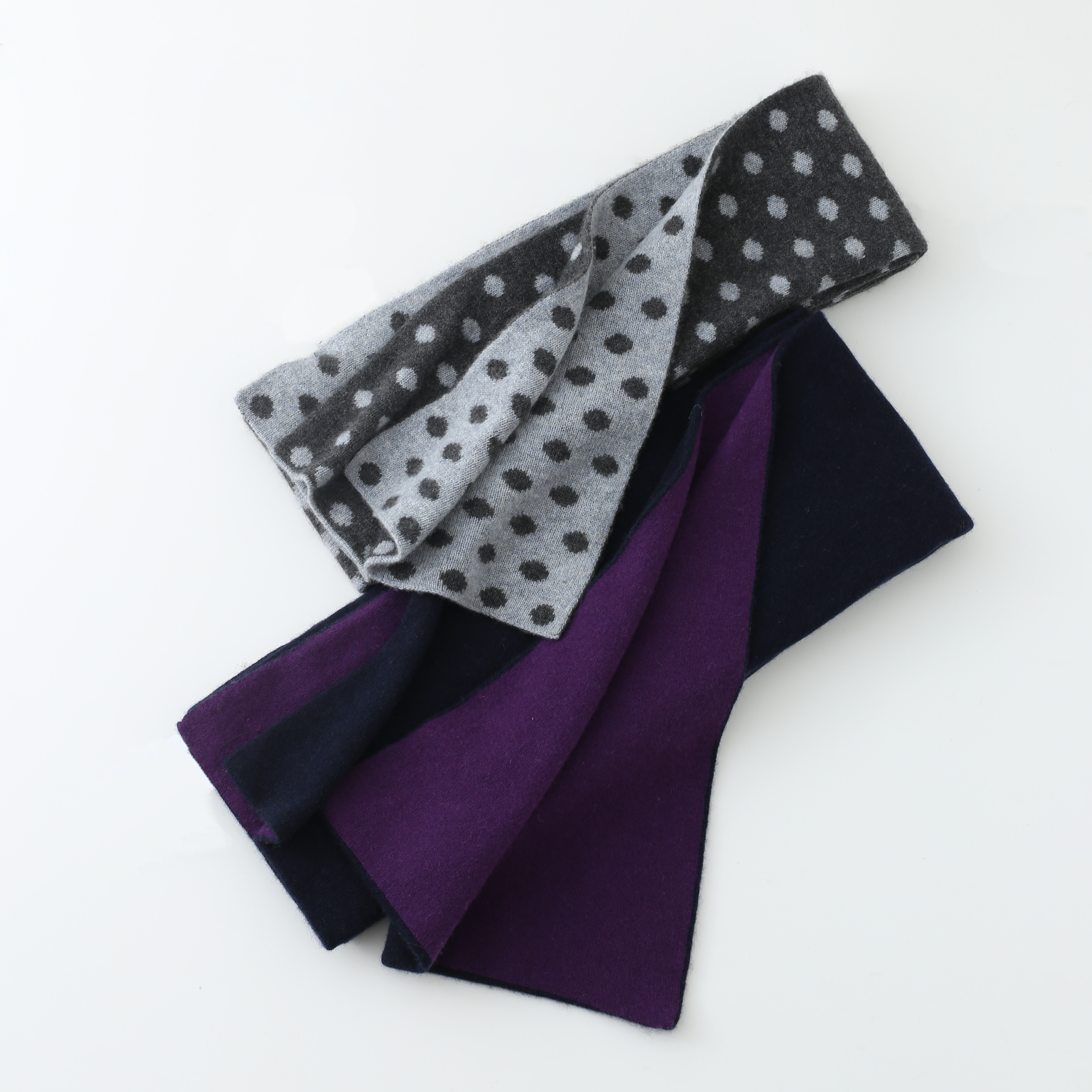 100%cashmere knitted scarf