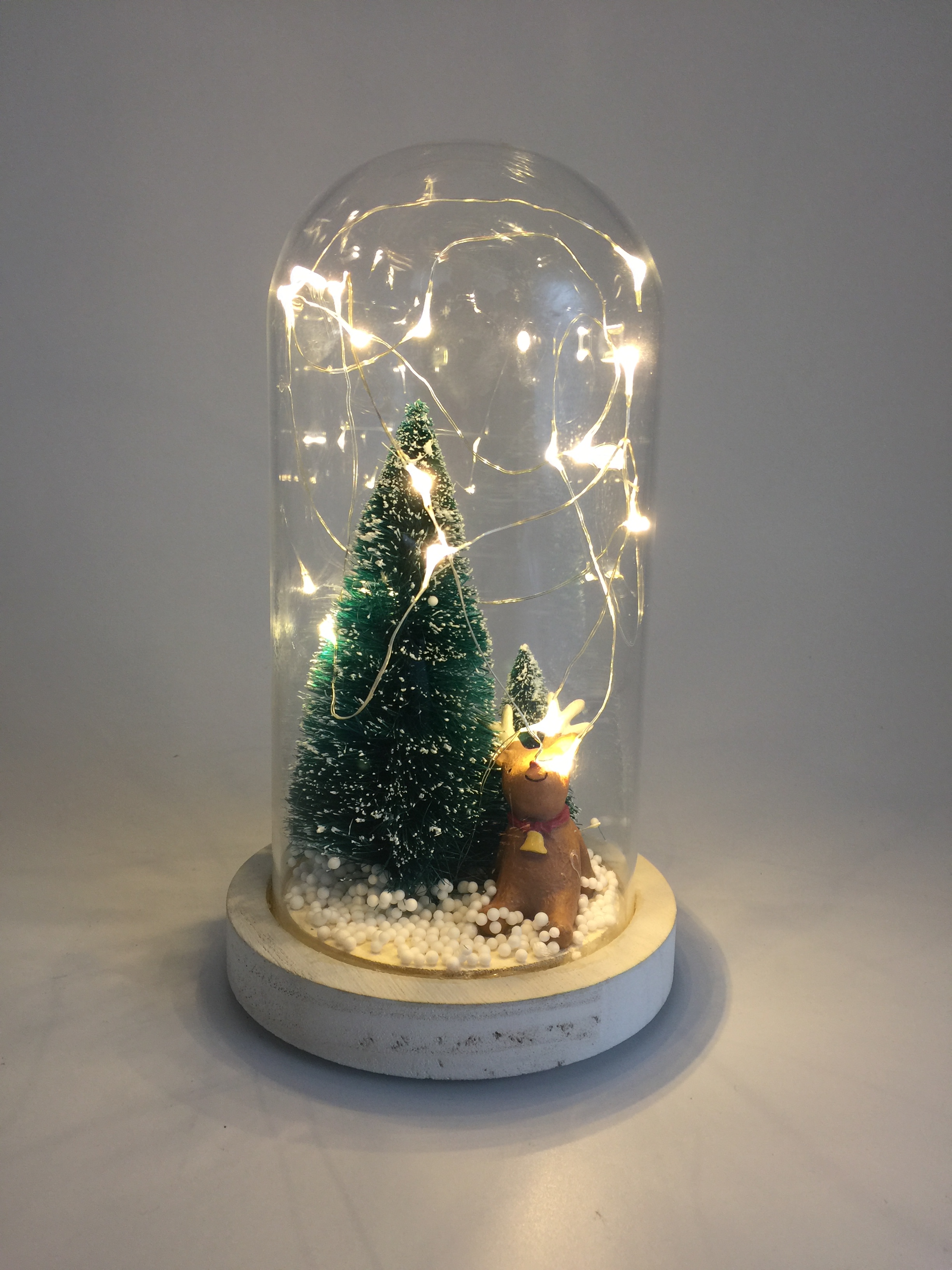 LED Celar Glass Dome,xmas Story Decoration Inside With Wood Base