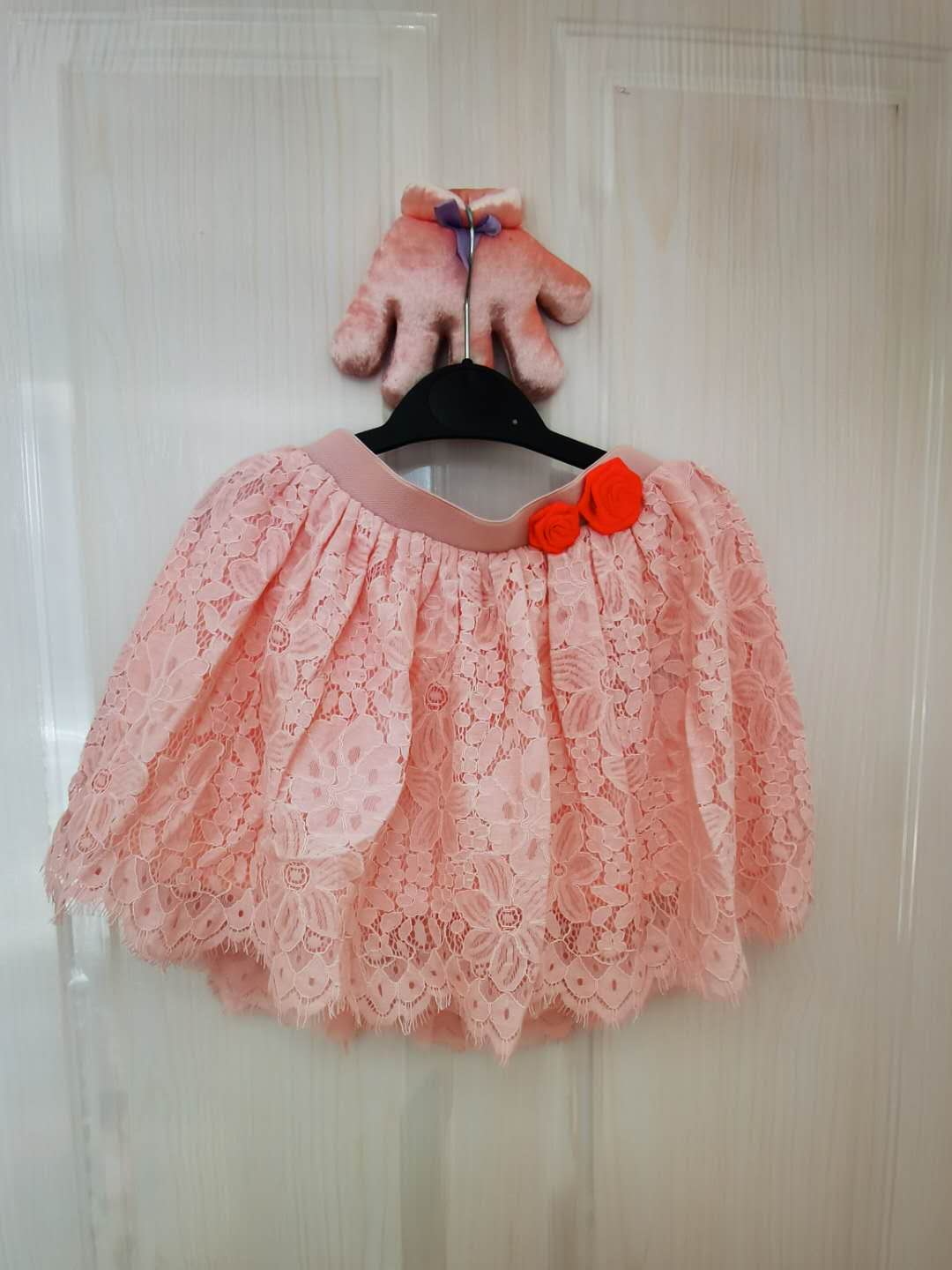 Girl’s lace skirt