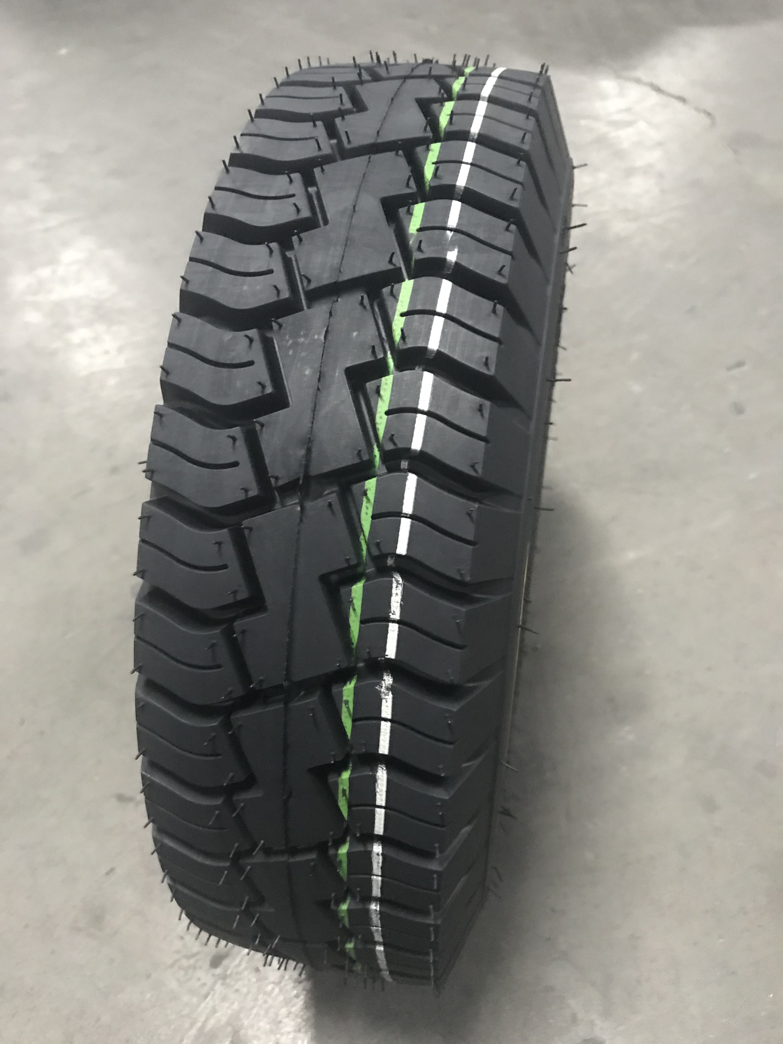 motorcycle tyre