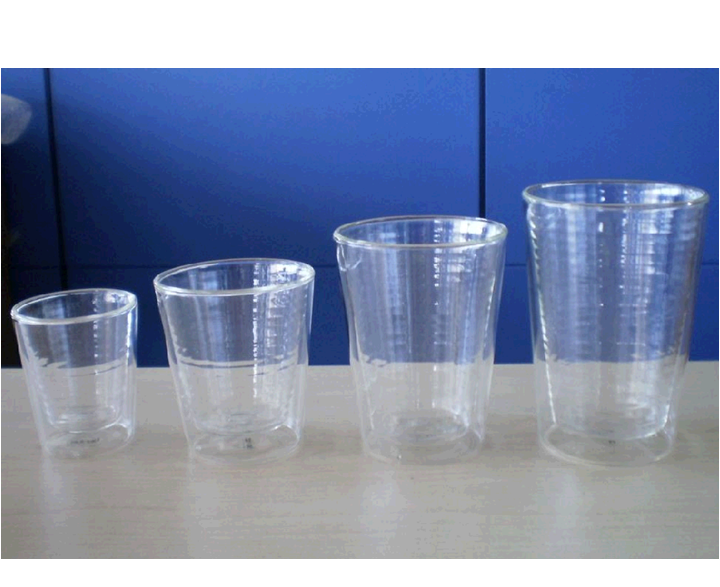 Double wall cup with waves