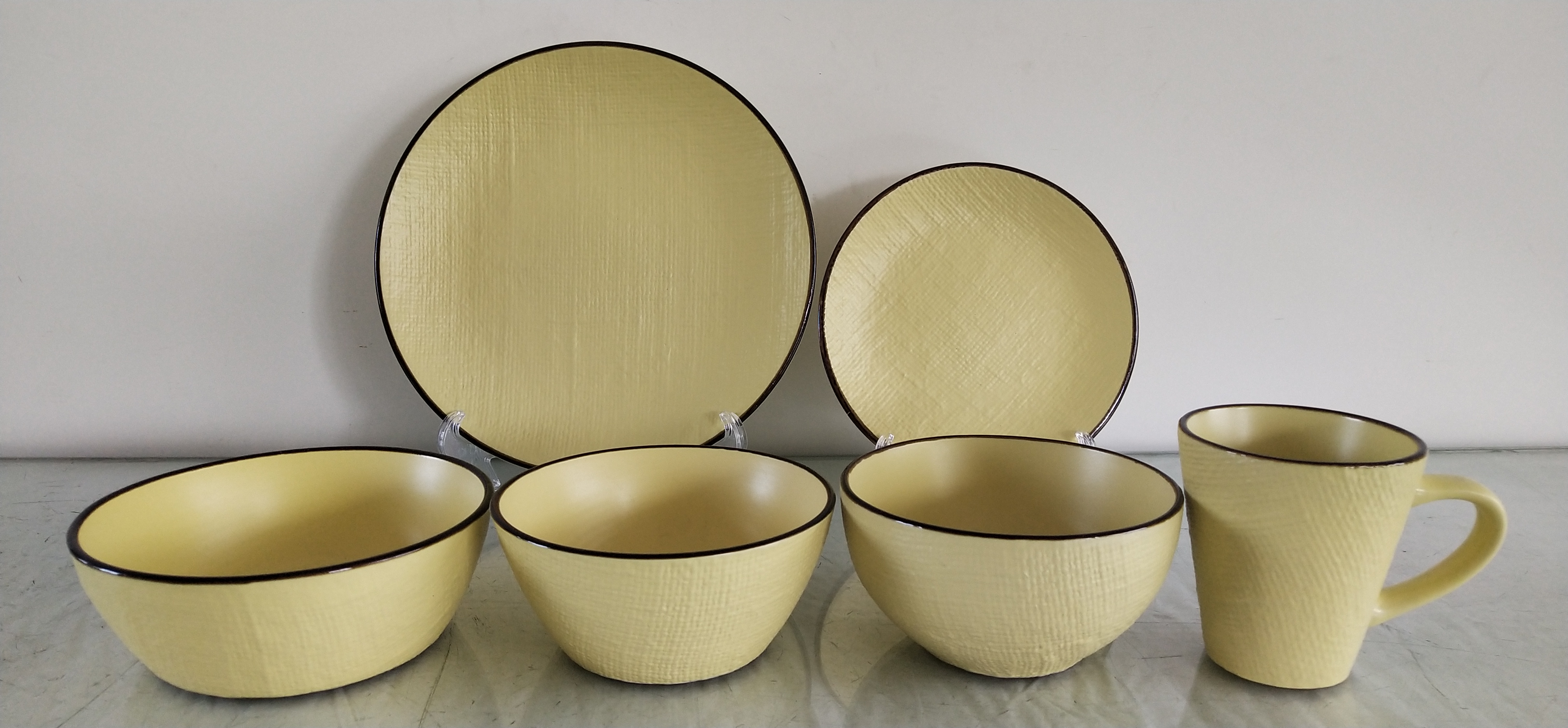Ironstone Dinnerware / Solid color with brown brush