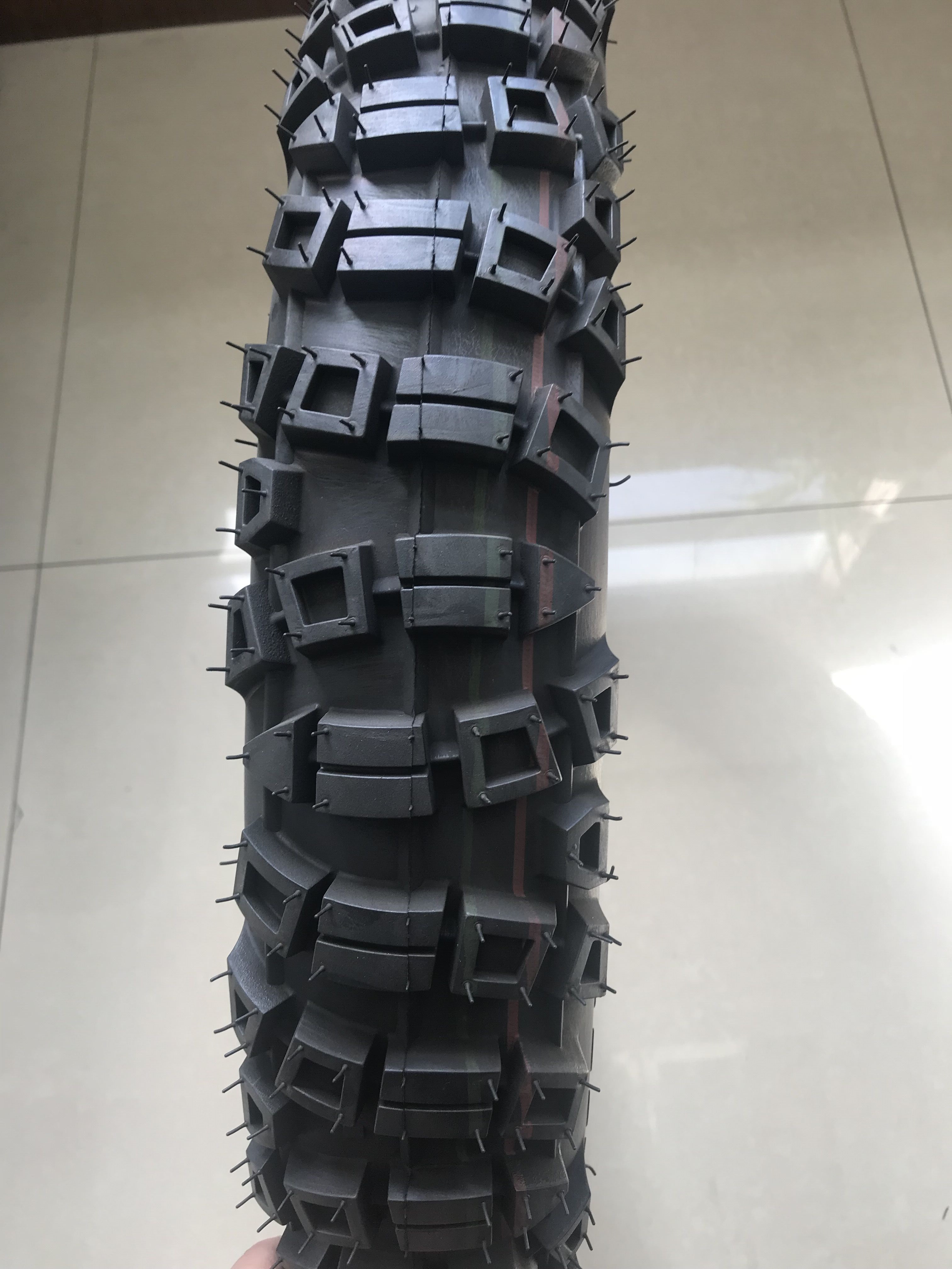 Motorcycle tyre