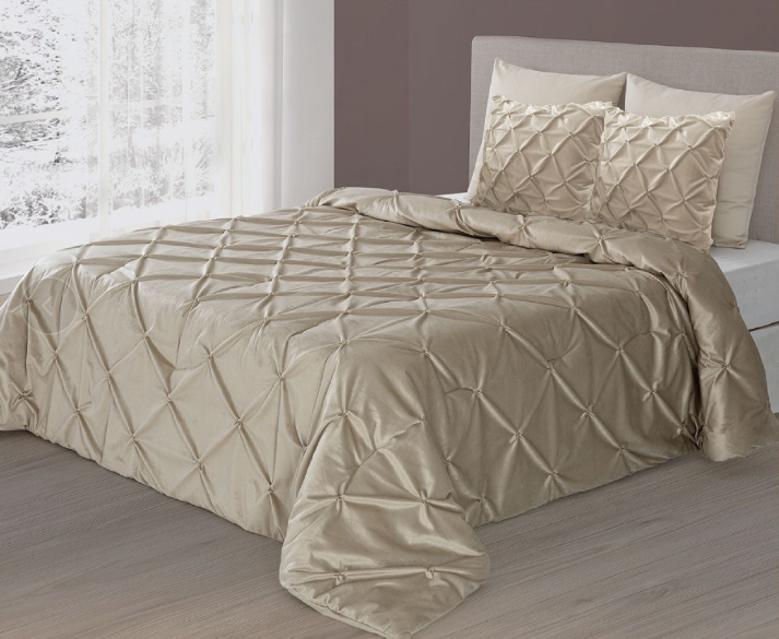Microfiber polyester velvet quilt