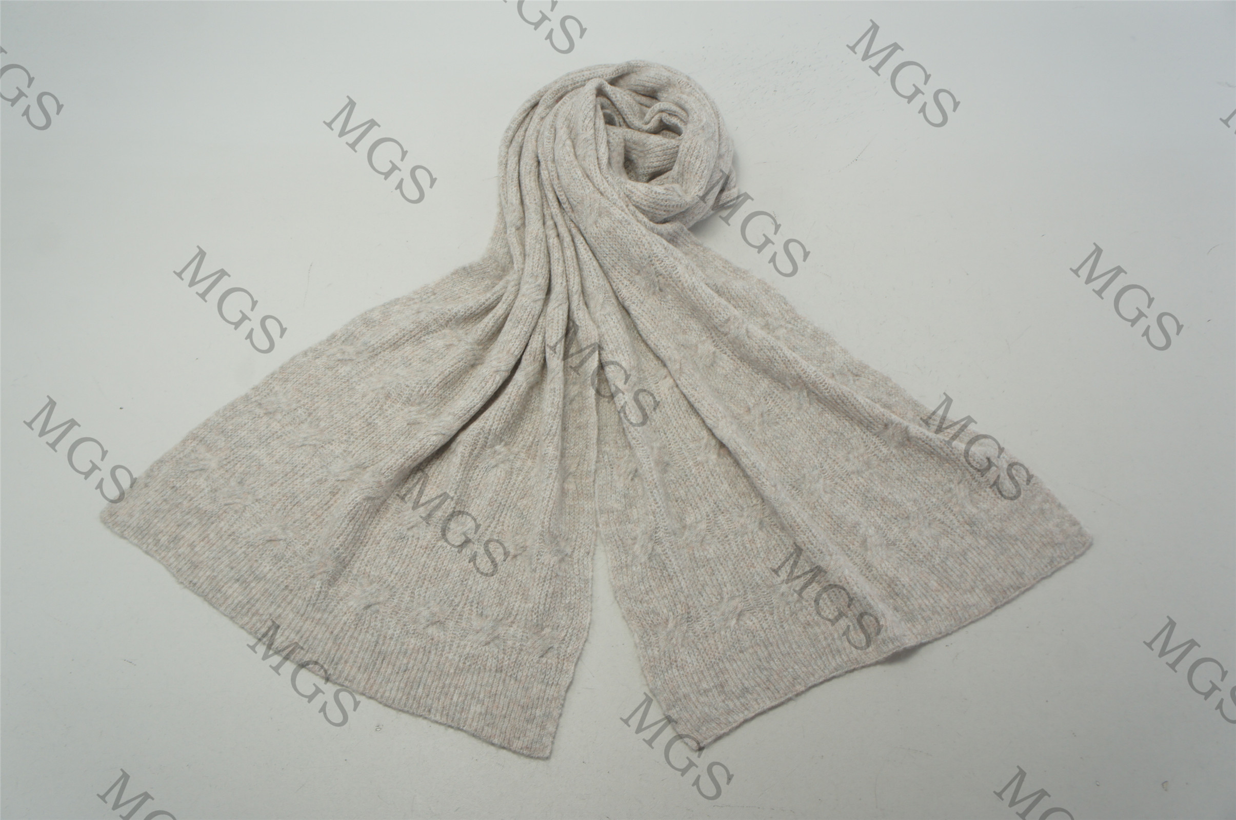 63%polyester 33%acrylic 4%spandex knitted scarf