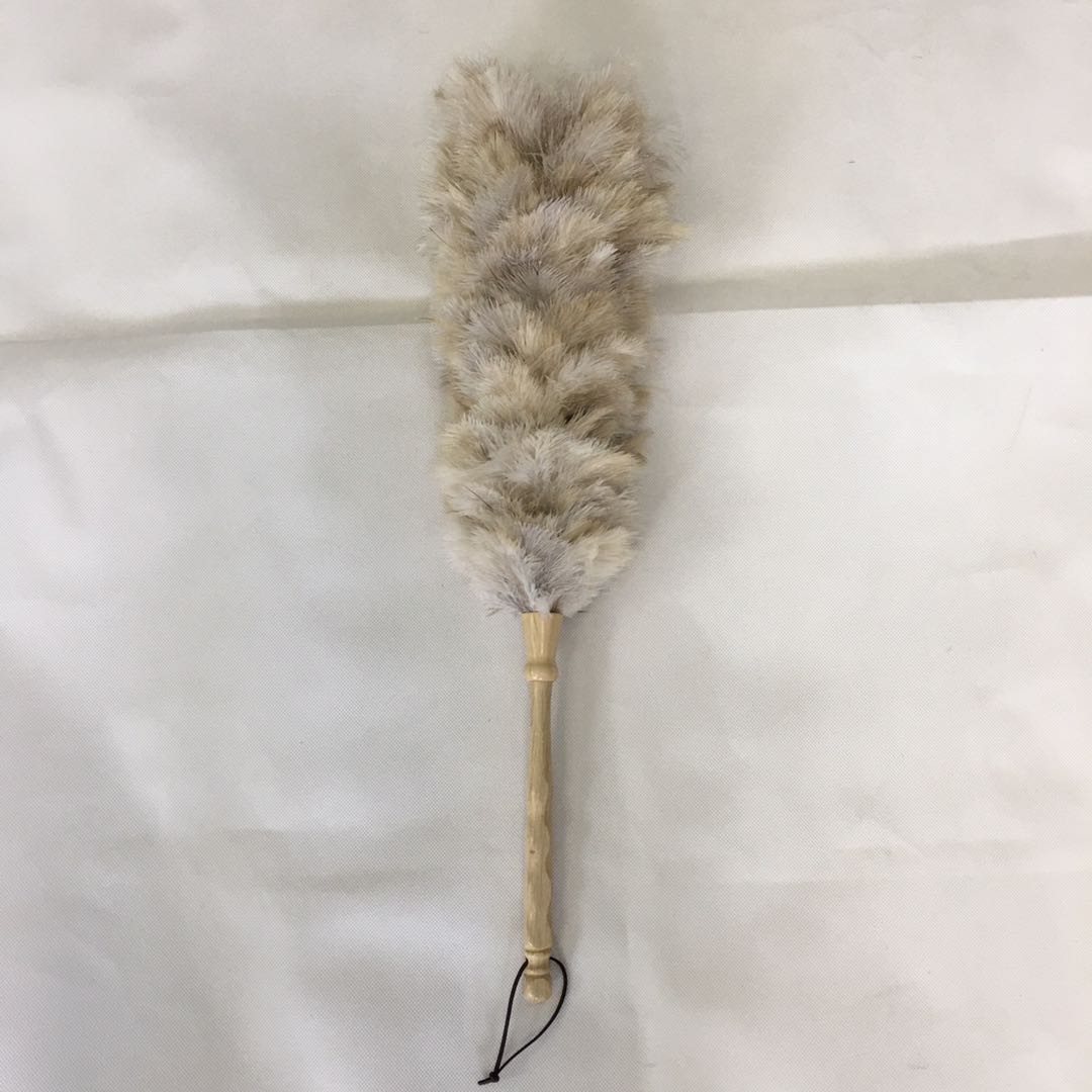 White ostrich feather duster