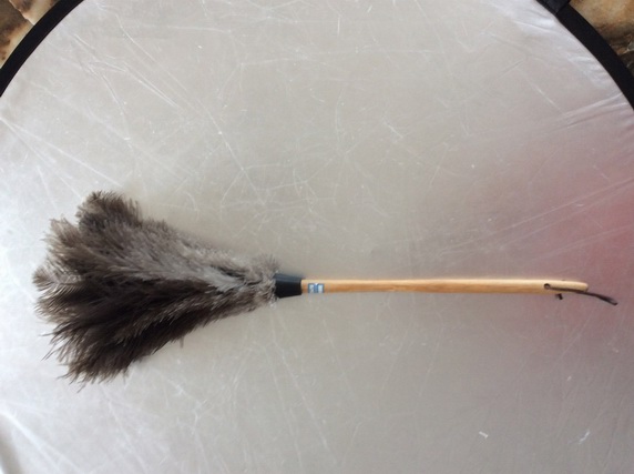 ostrich feather duster with sharp head and woolden handle