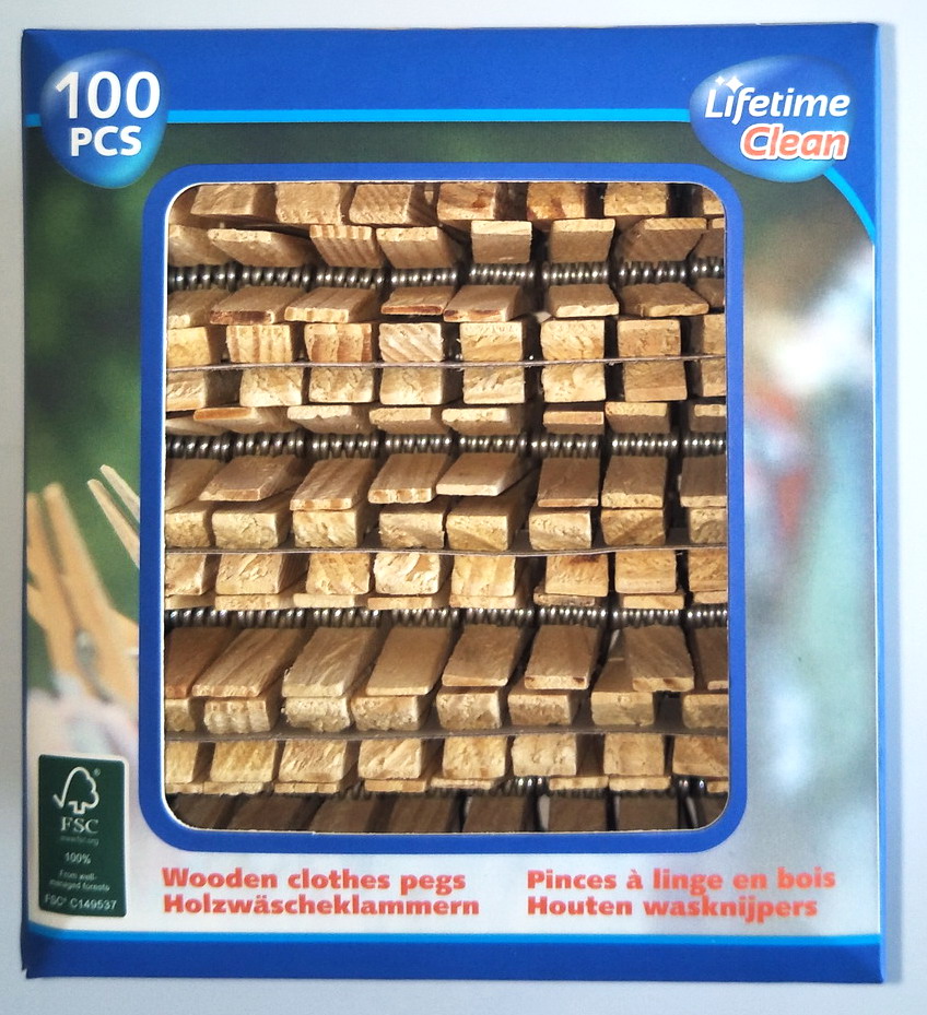 Pine wooden clothes pegs