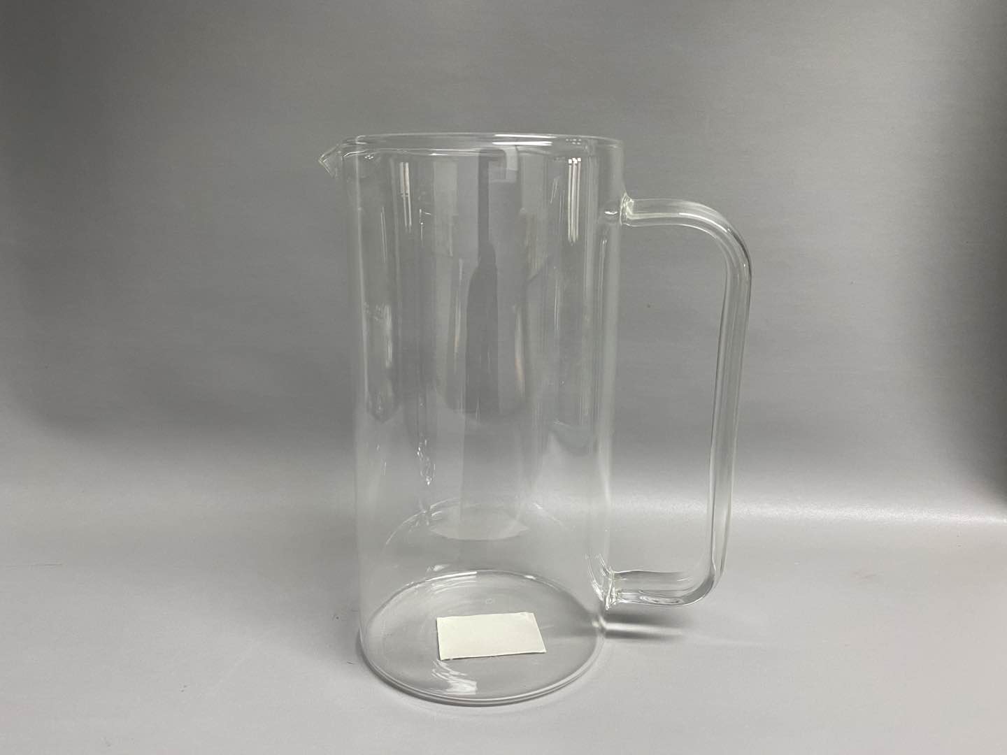 Hot Selling cylinder shape glass pitcher for home using with square handle