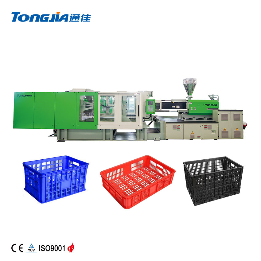 Injection molding machine for plastic crate