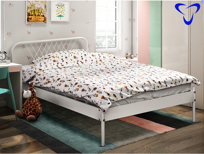 A METAL bed