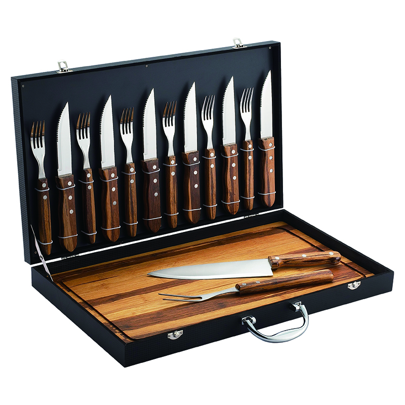 Bamboo cutting set