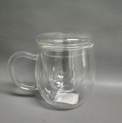 Glass tea pot with glass lid and filter