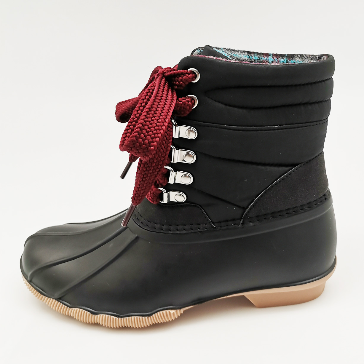 Snow boots