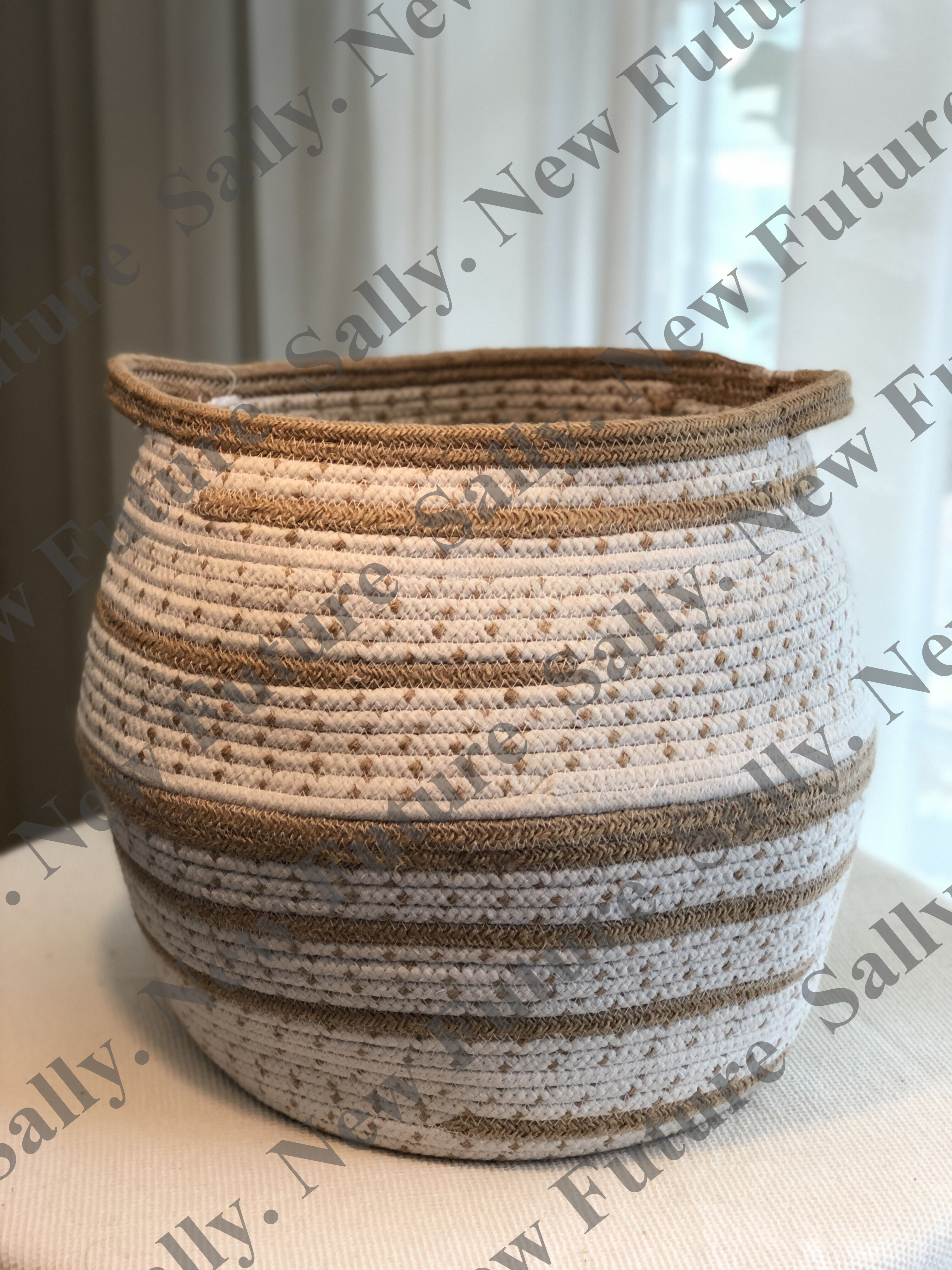 PC round storage basket
