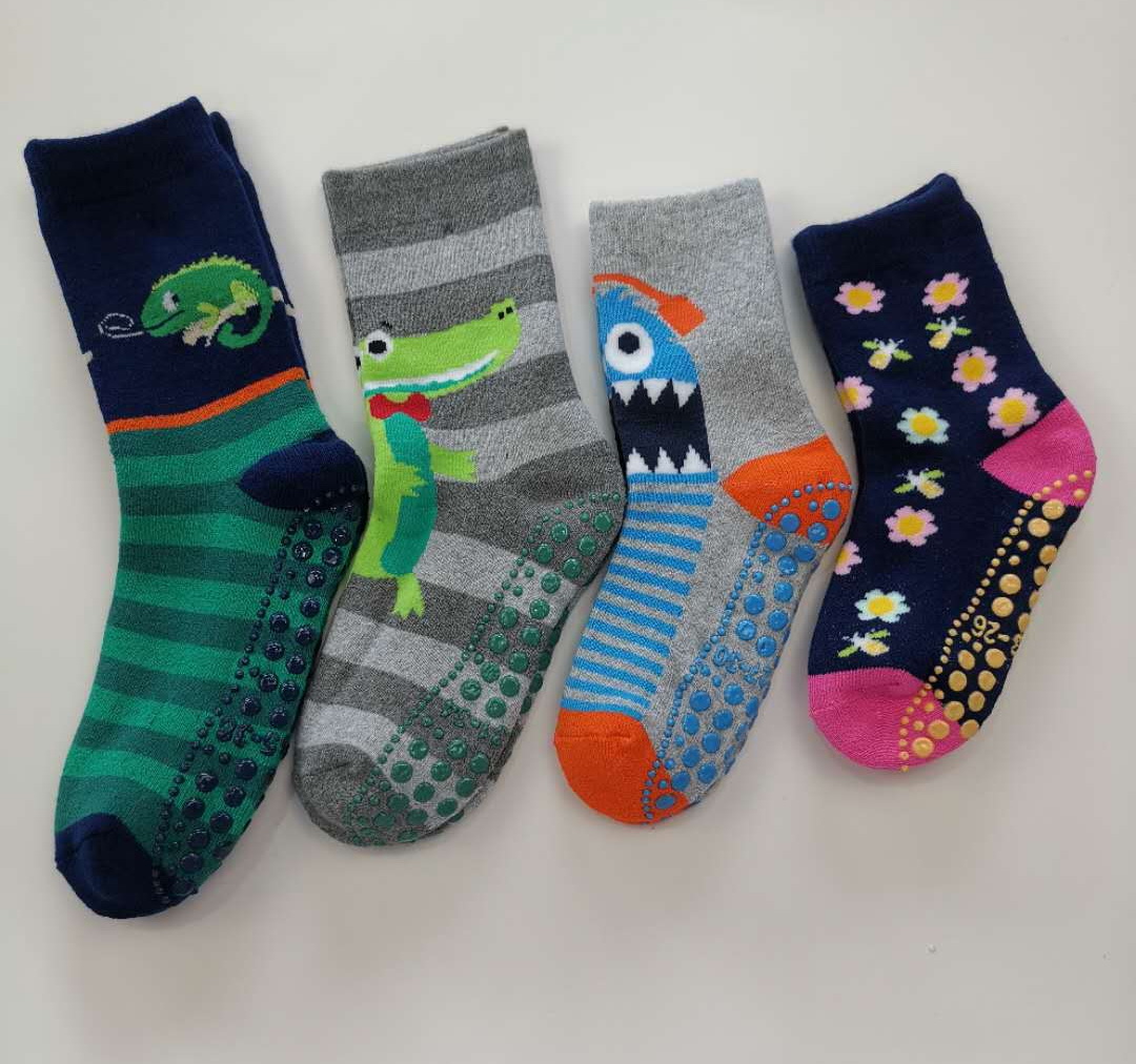 Kids full terry socks