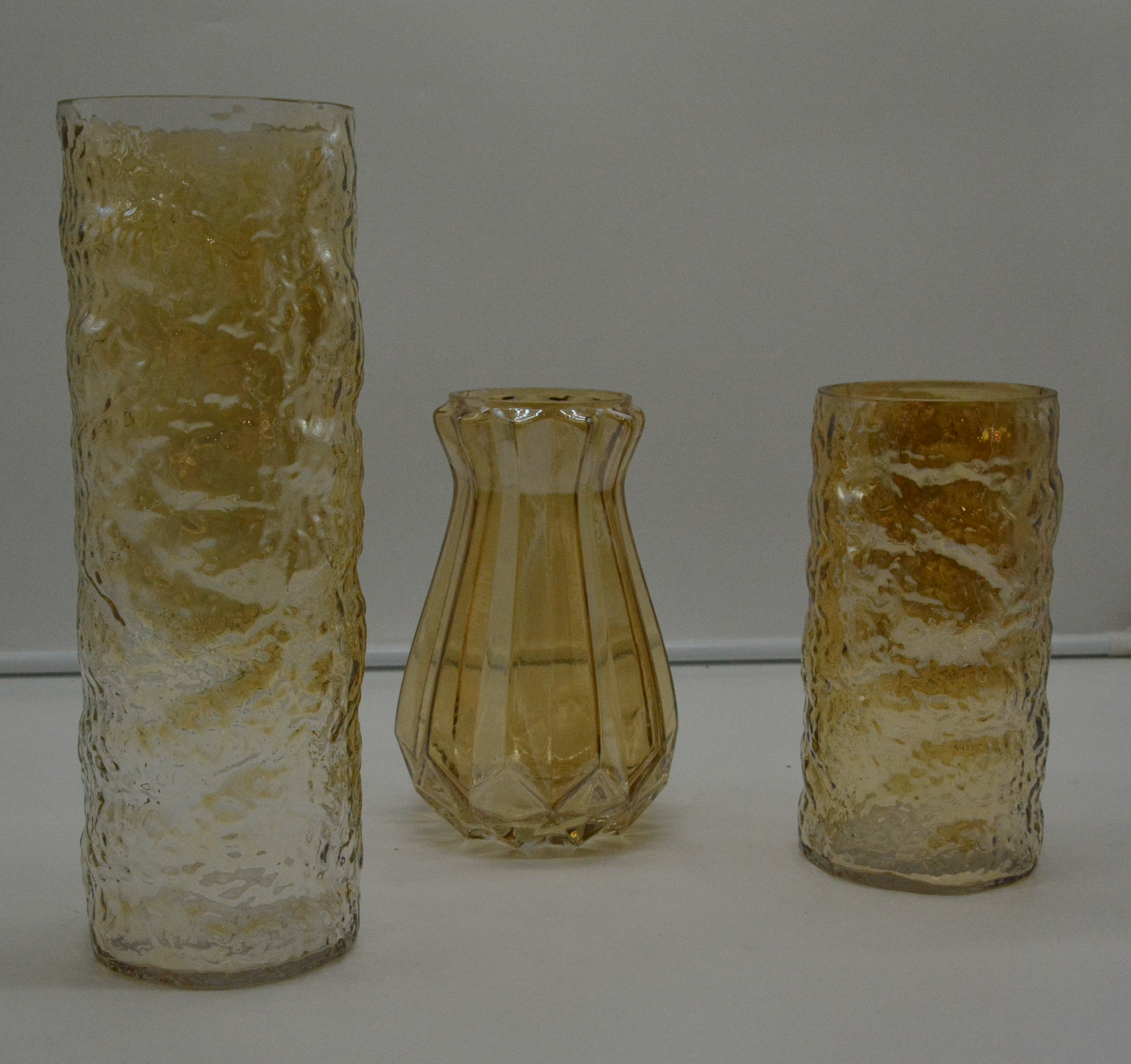 Hot spray gold tawny glass vase