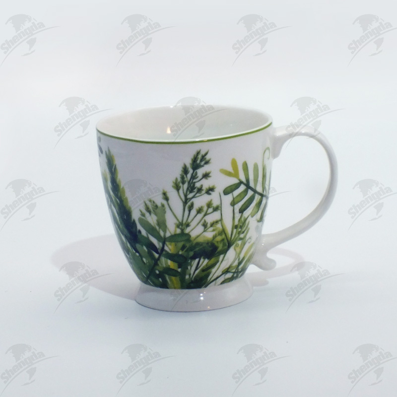 Kensington mug with botanical design