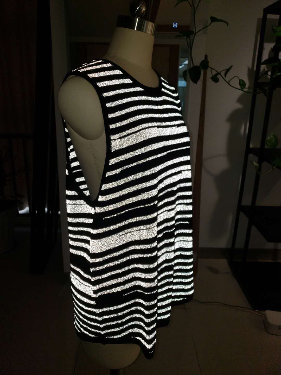 Women's fashion knitted sweater/ladies reflective knit sportwear