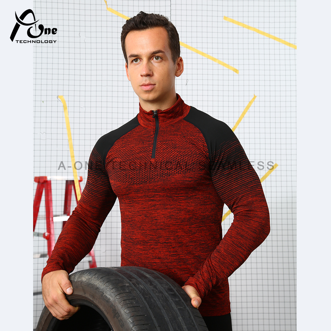 Man Seamless Shirt With 1/4 zipper