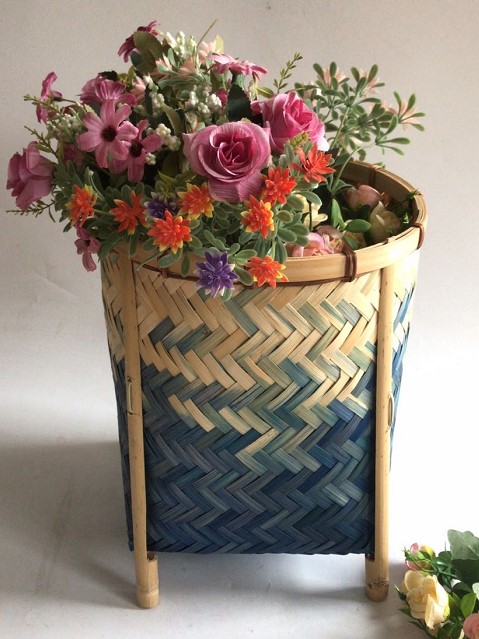 Round bamboo flower basket