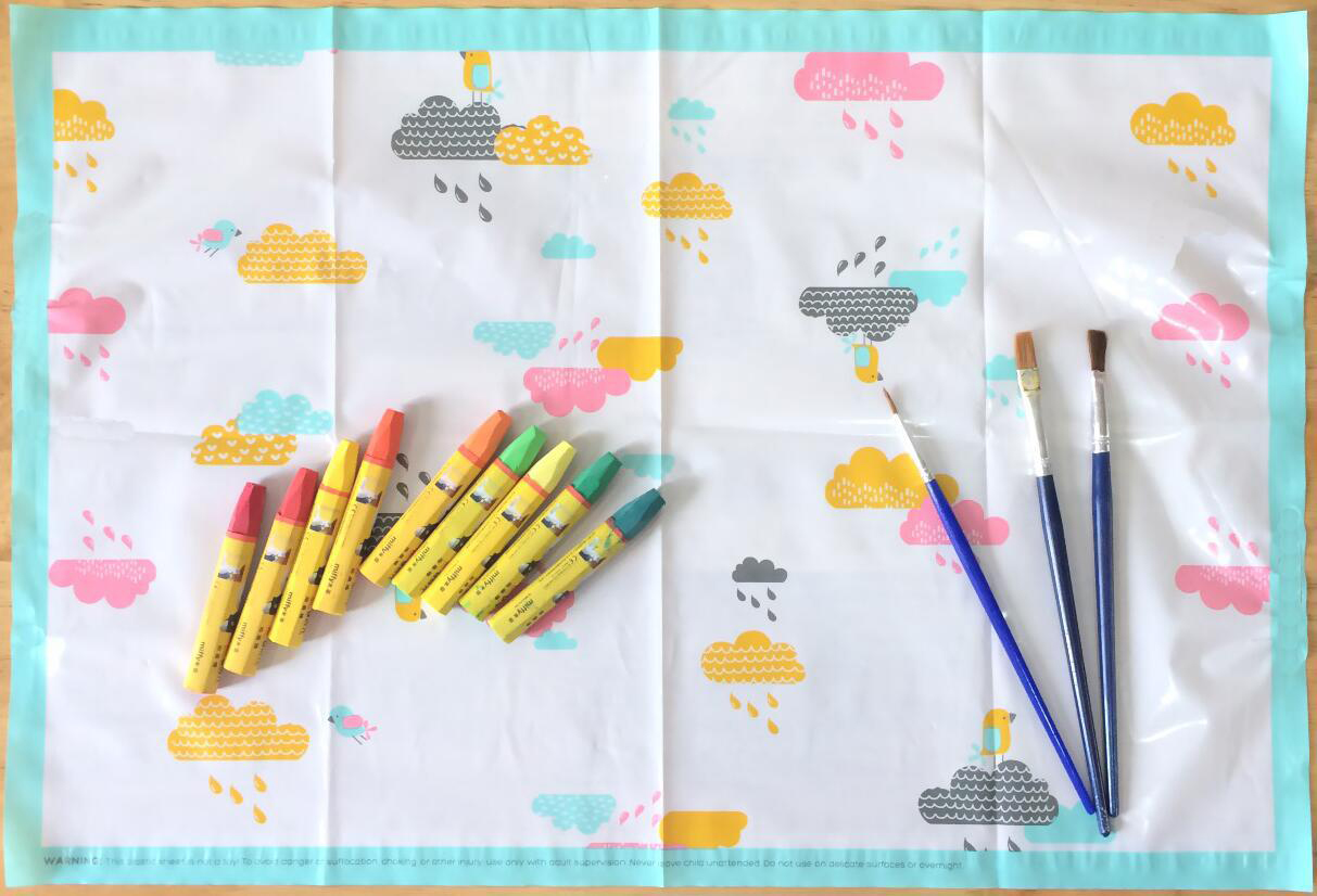 Mulit color CLOUD design Super Sticky Disposable Placemat for Baby Toddler BPA Free 4 Side Stick On table mat