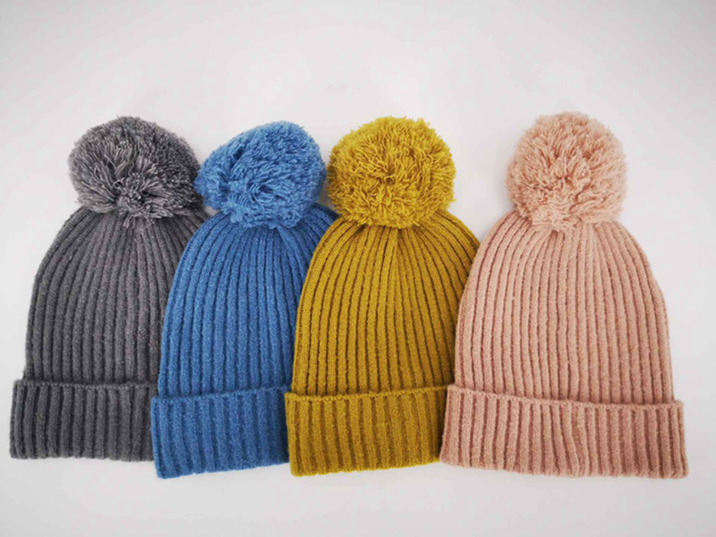 Autumn and Winter hat for women solid color egde with pompom knitting hat beanie