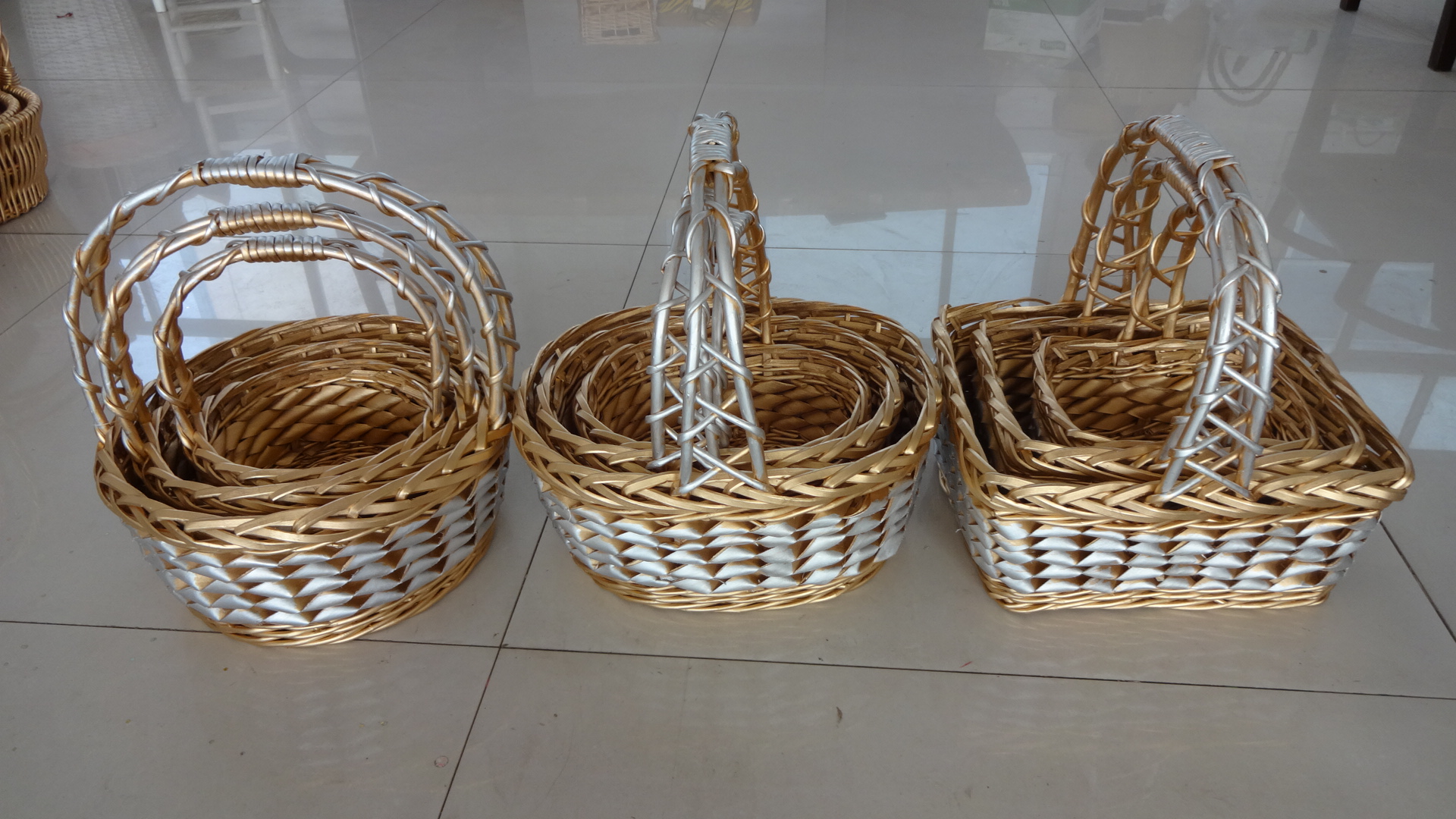 Christmas Willow Basket