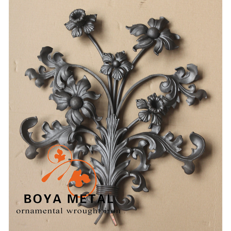 Metal Garden Decor Element