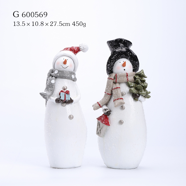 2/A resin snowman figurine