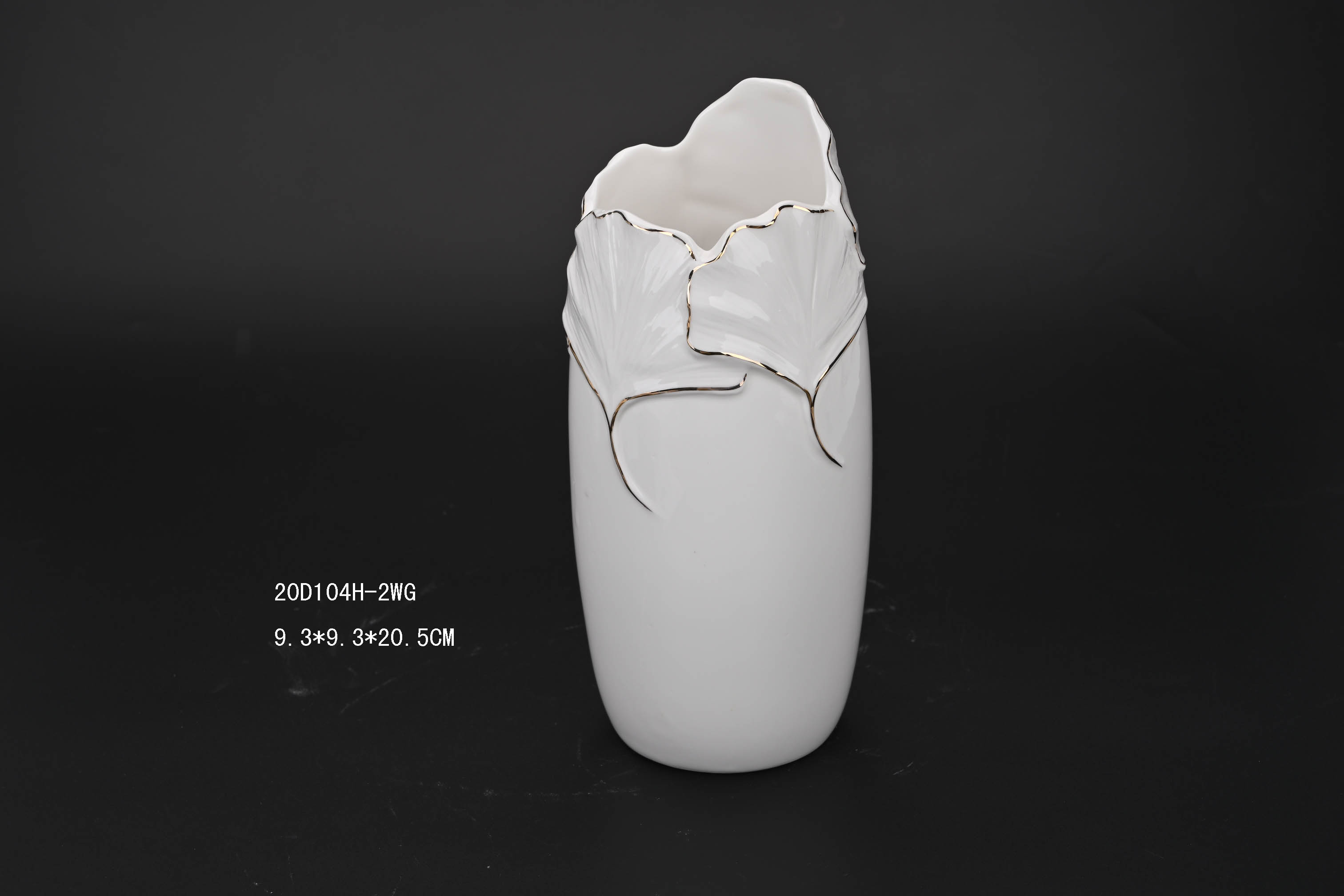 ginko vase with golden line
