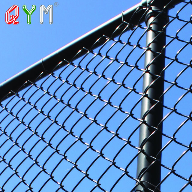 Chain link mesh fence