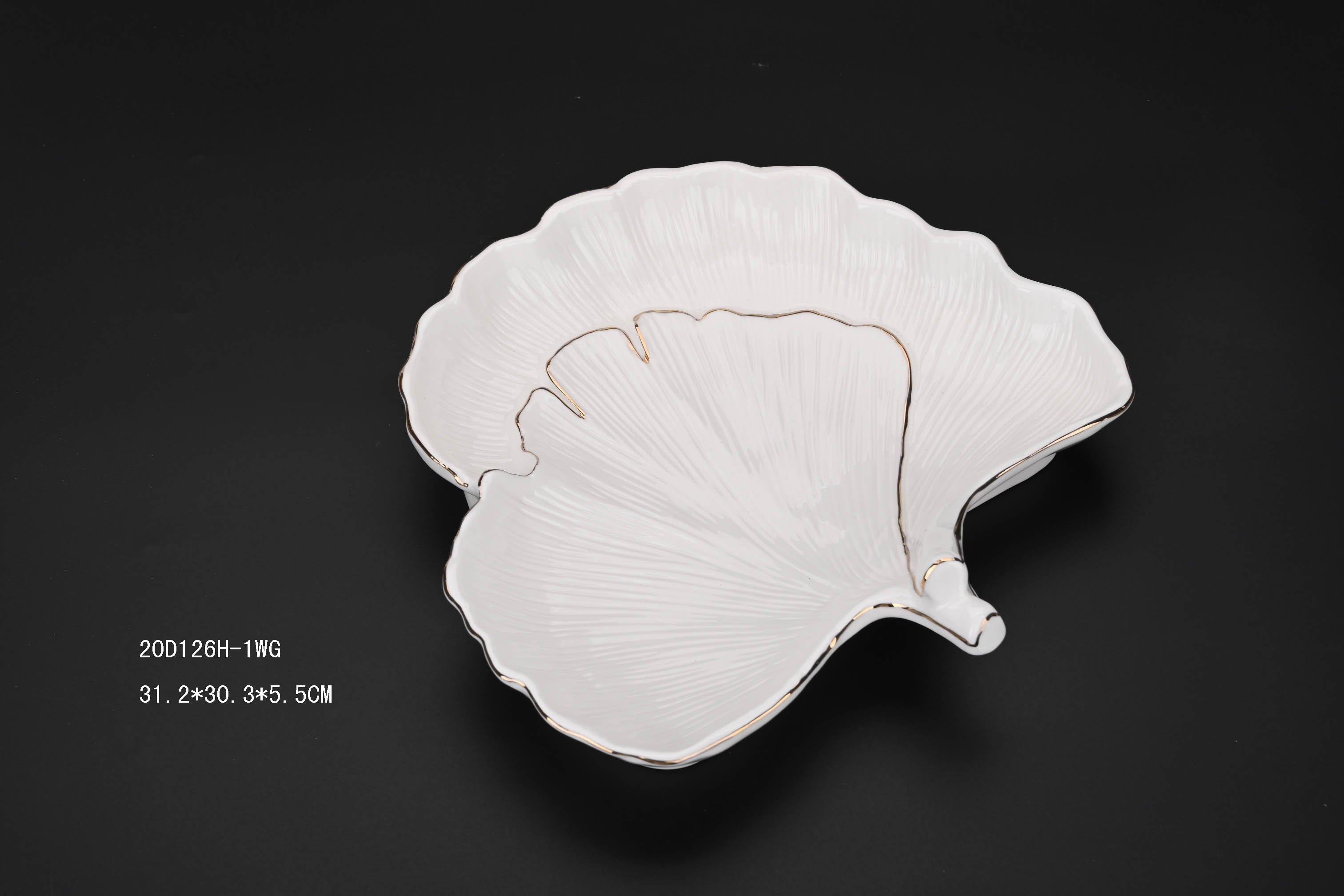 Ginko plate with golden line