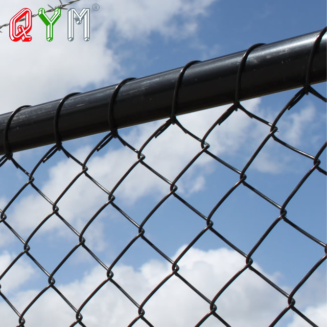 Chain link mesh fence