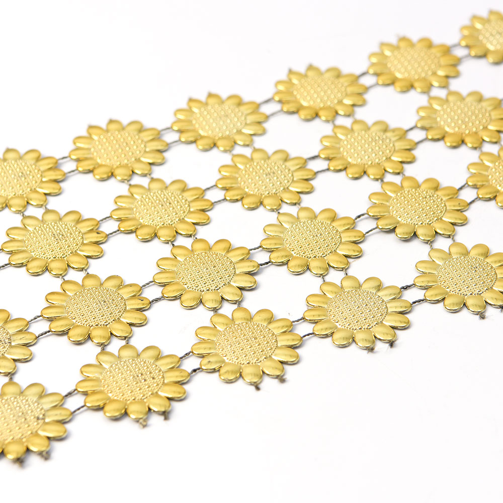 Plastic Chain With Stone In Row
