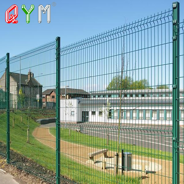 Welded mesh fence
