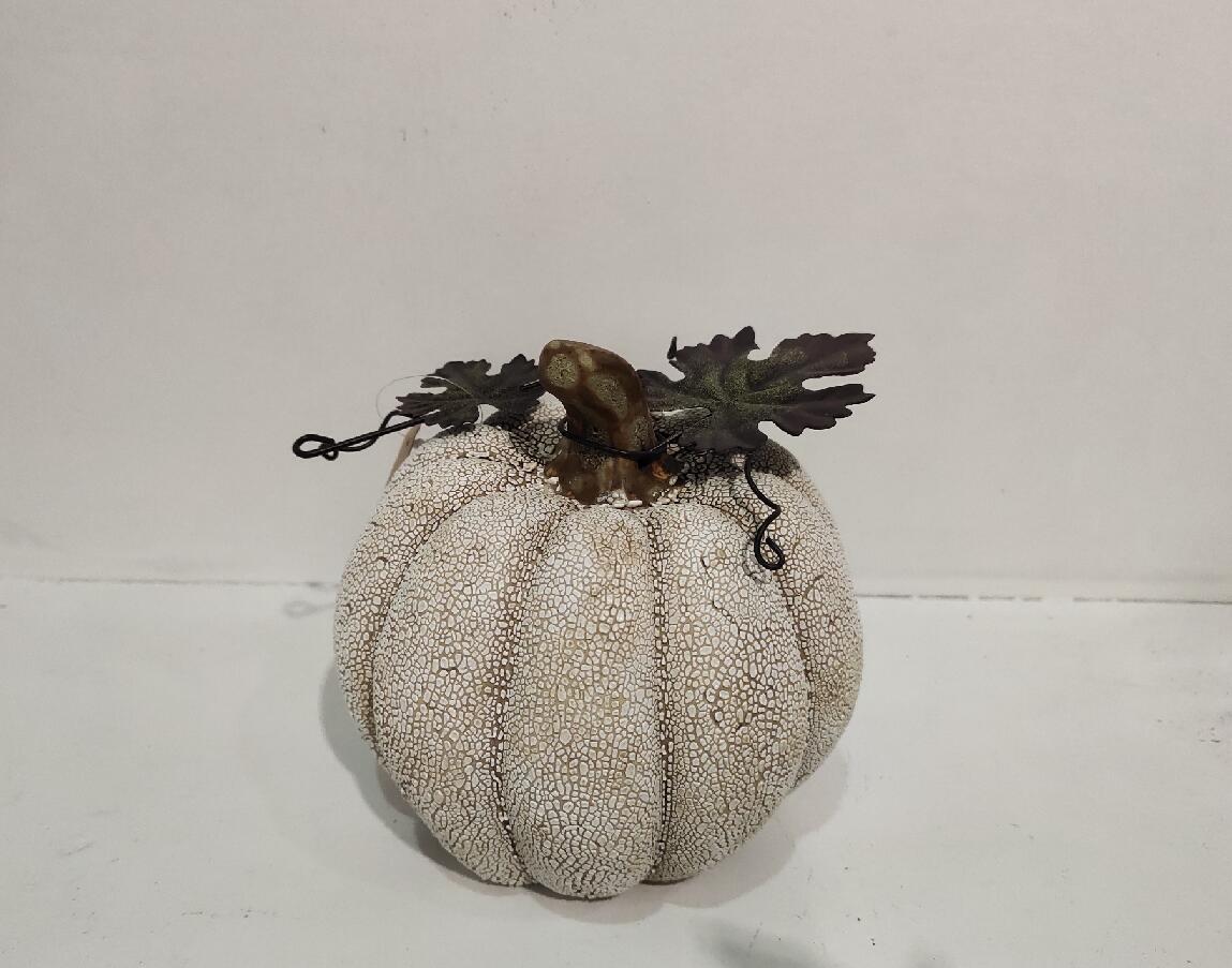 polyresin pumpkin deco