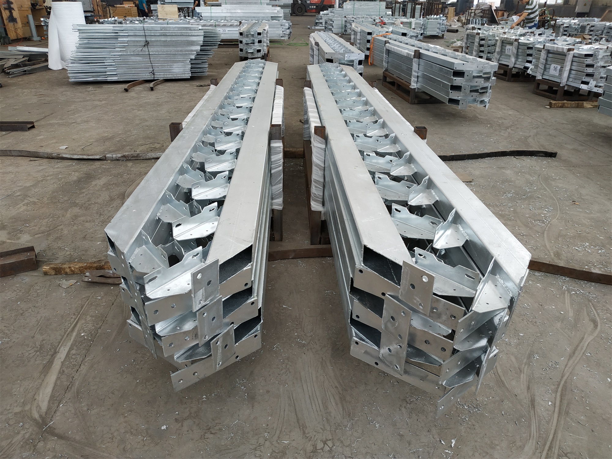 Fabricator prefabricated outdoor metal stairs
