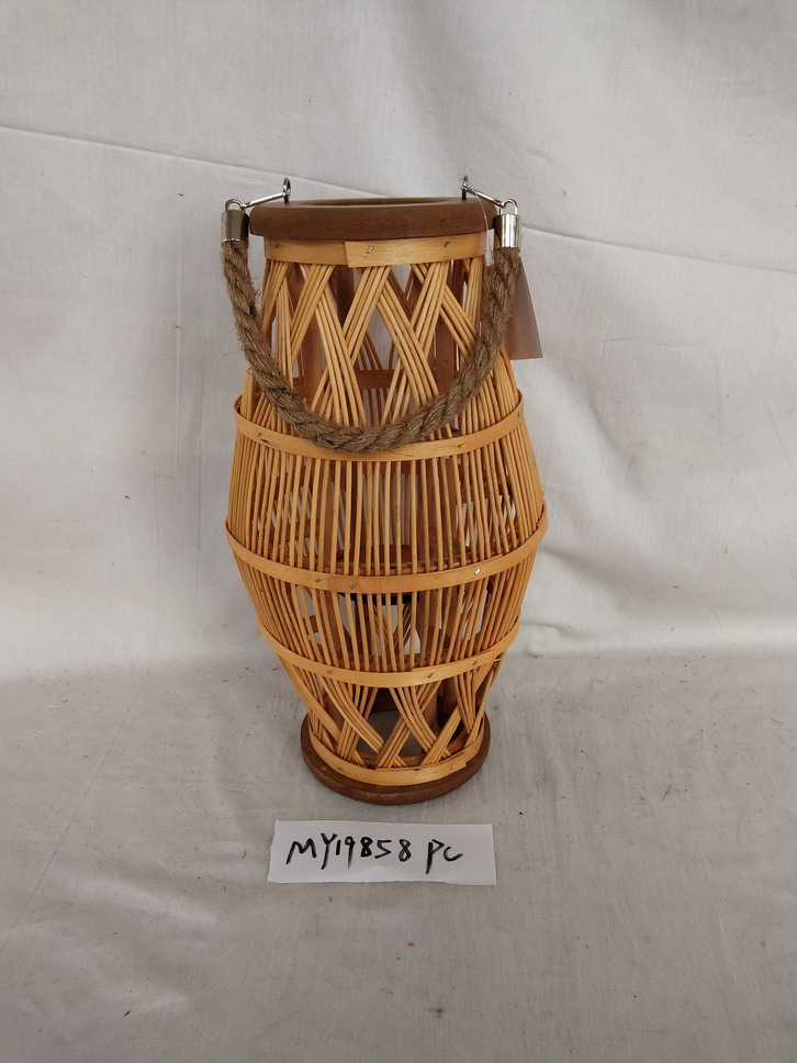 Willow handmade lantern WIth handle and grass