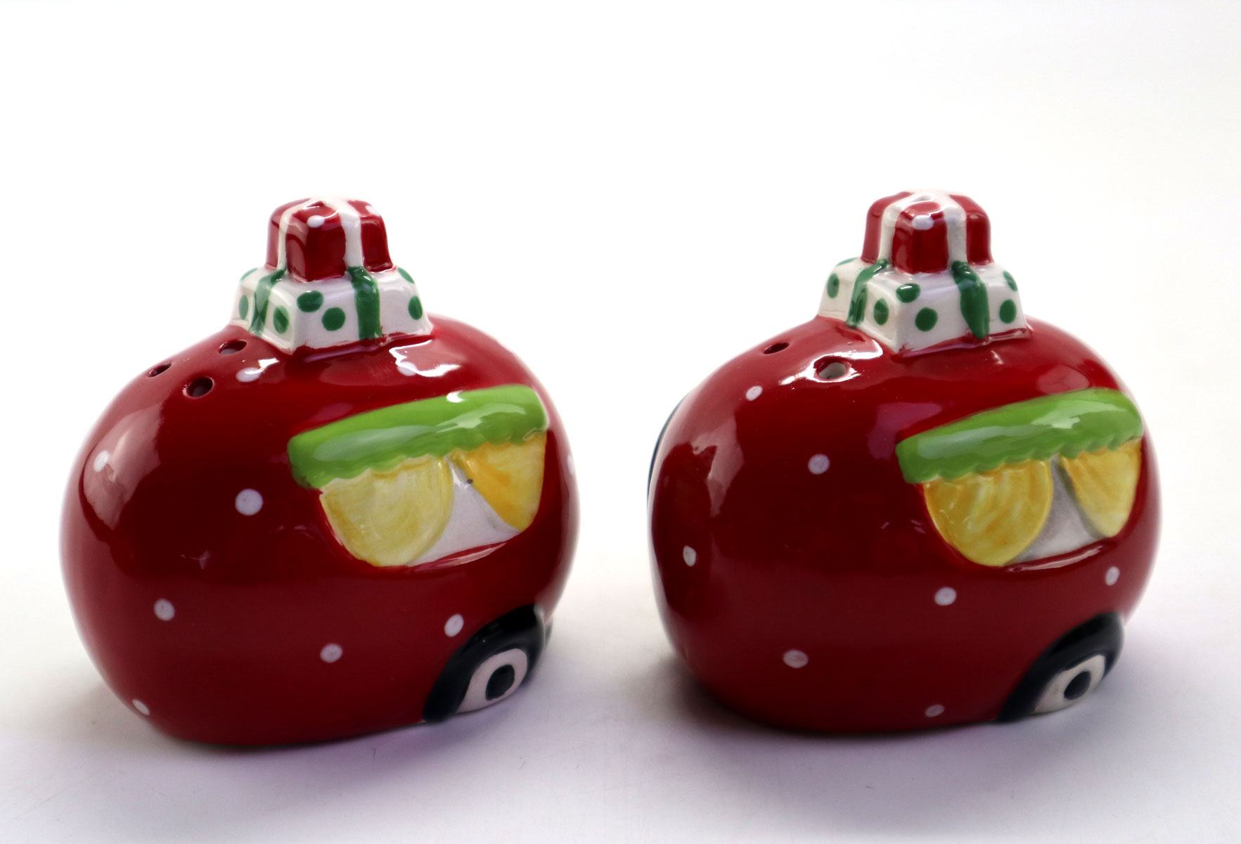 Ceramic christmas car salt and pepper shaker seasioning pot