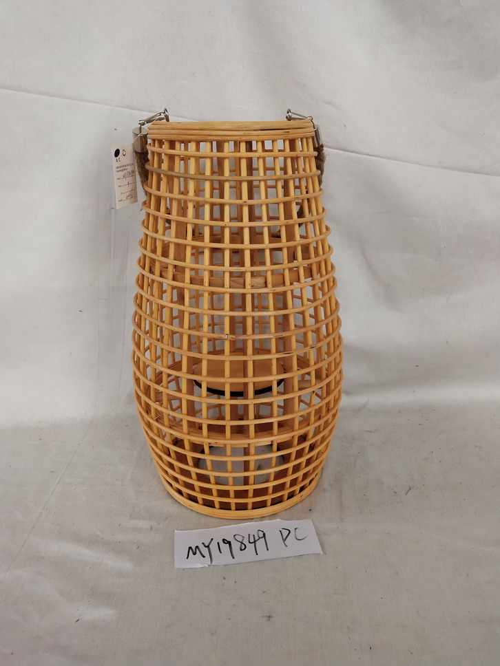 Willow handmade lantern WIth handle and grass