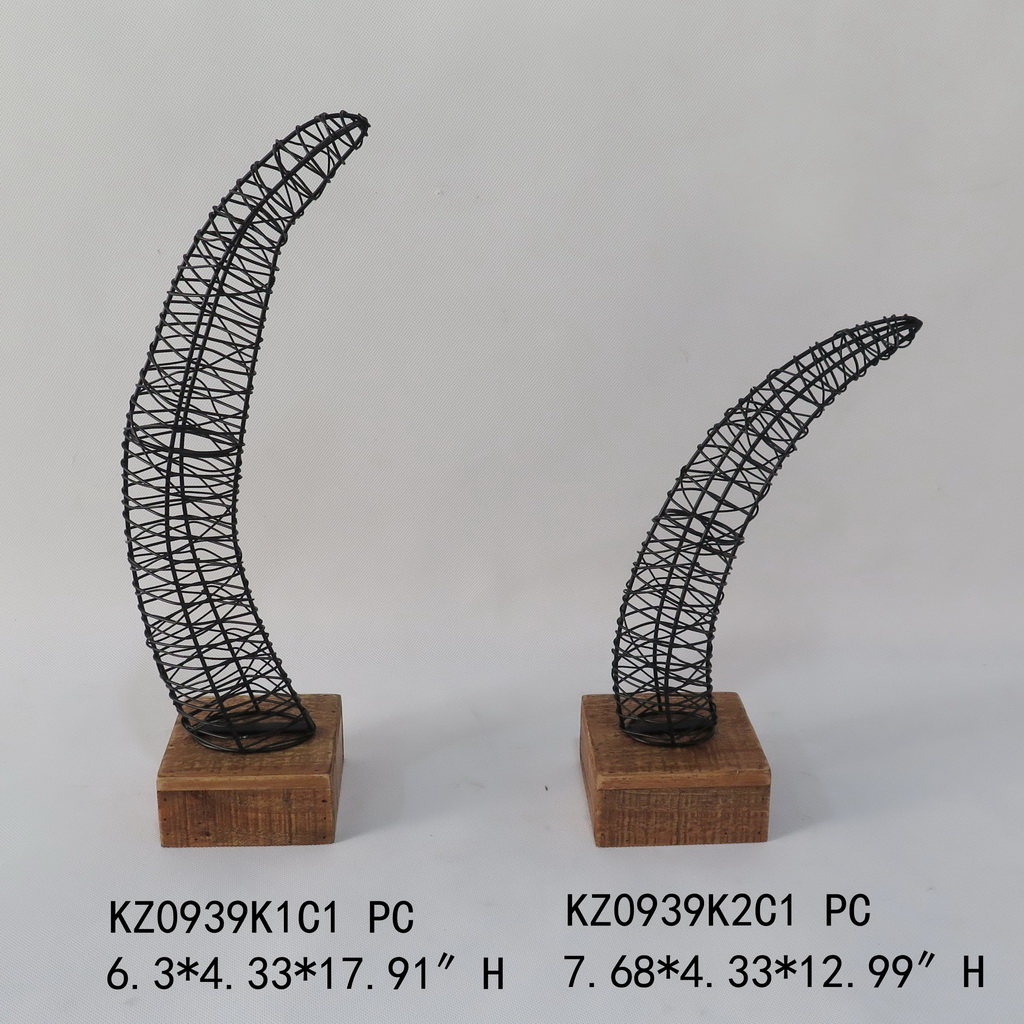metal/wood table decor