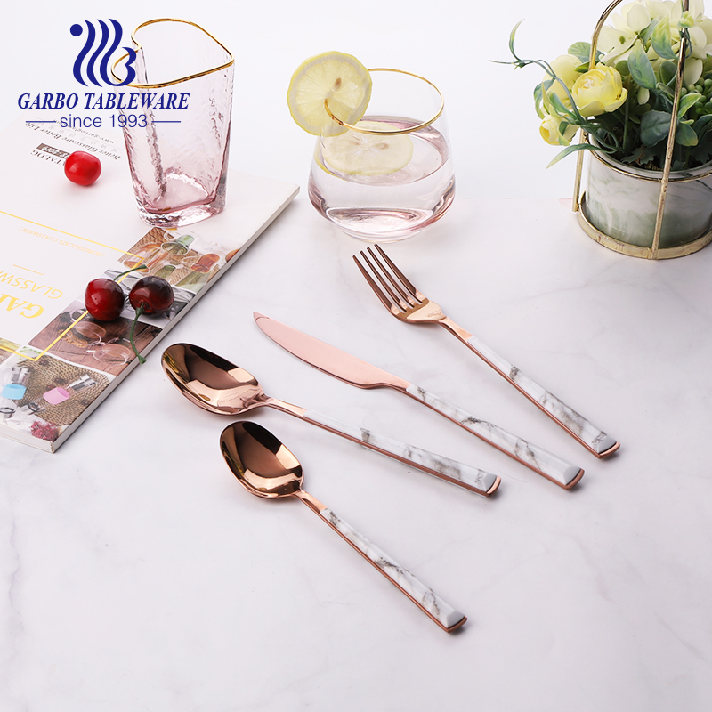 Elegant stainless stainless cutlery set fork knife spoon golden plaring with plastic handle
