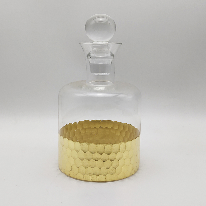 whiskey decanter