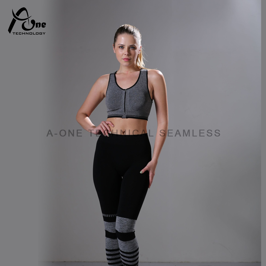Lady Sport Bra With Zipper
