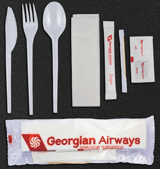 Disposable plastic cutlery kit