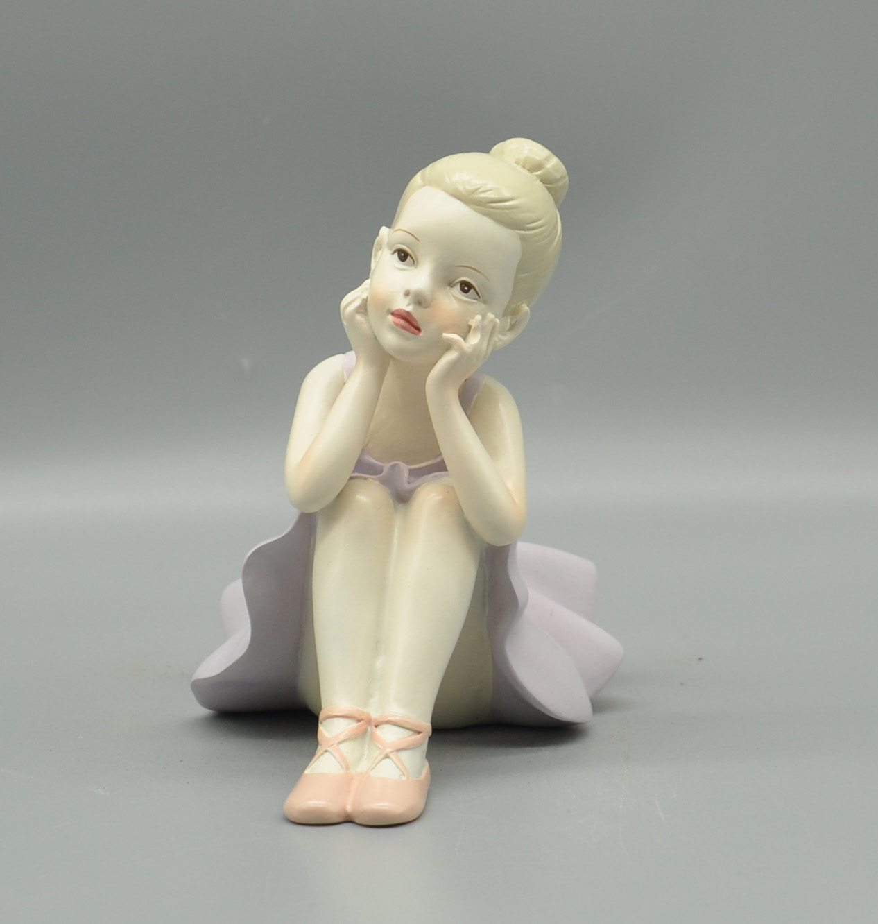 Polyresin figurine