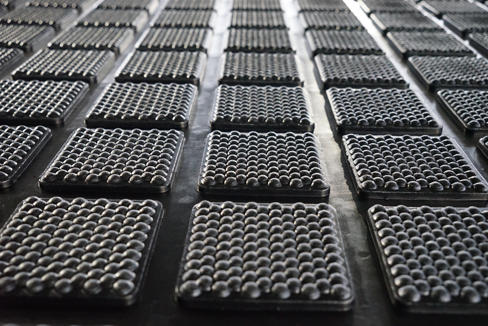 Cobble Square Rubber Stall Mat