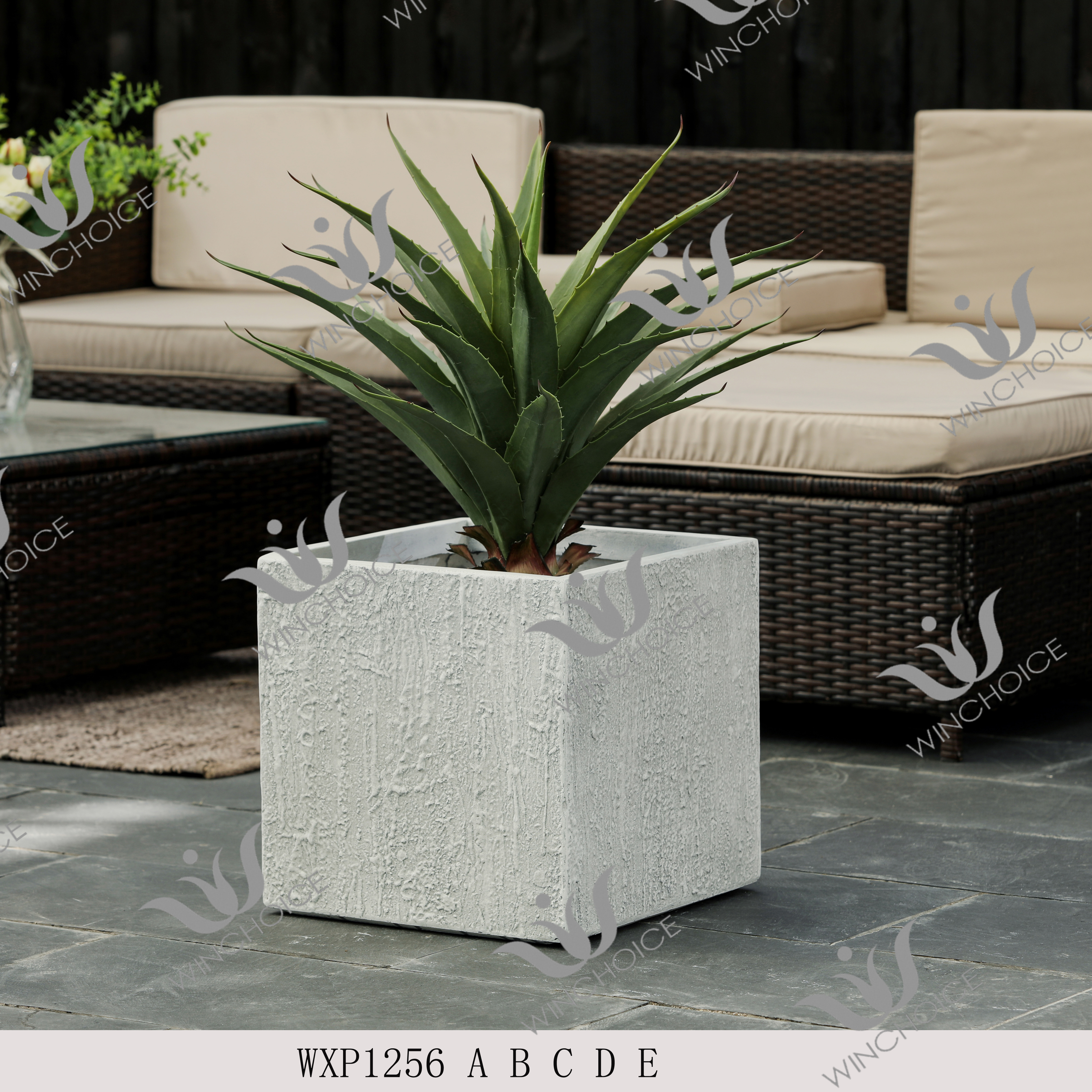 Flower pot