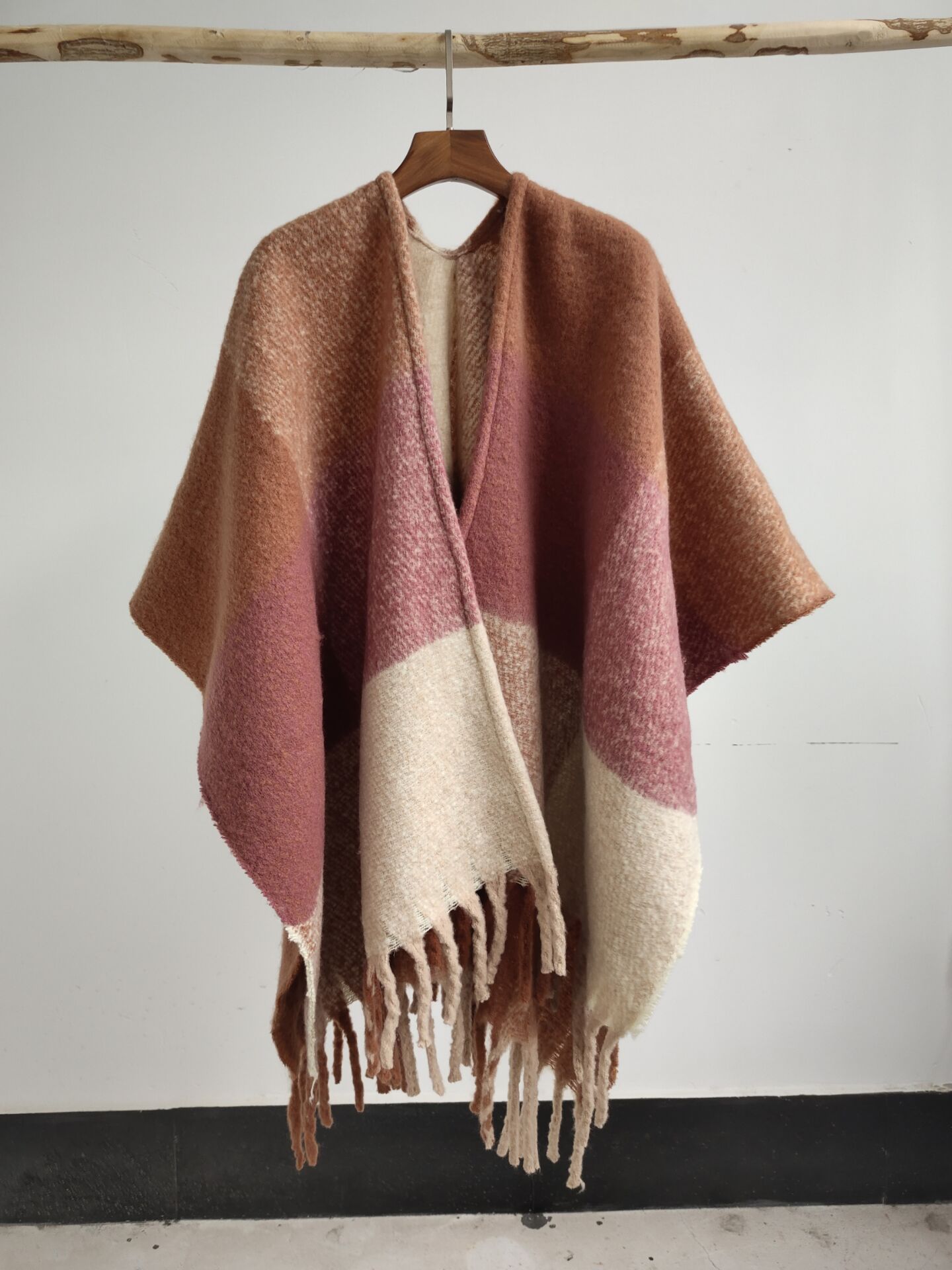 Lady Woven Poncho